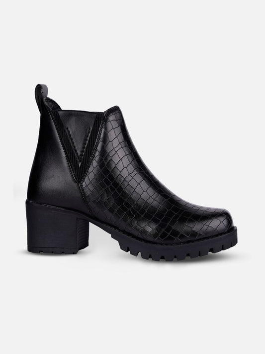 Women's Black Casual Boots (IU5004)
